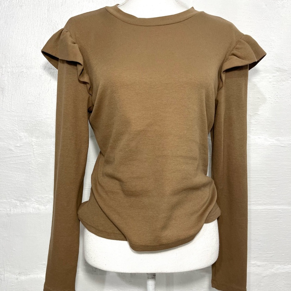 LONG SLEEVE RIBBED RUFFLE DETAIL TOP (847)